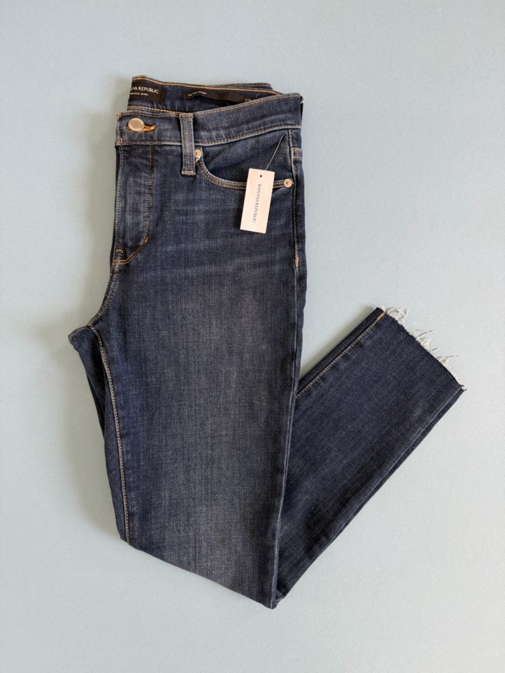 NWT Banana Republic Mid Rise Skinny Ankle Dark Wash Raw‎ Hem Petite Jeans